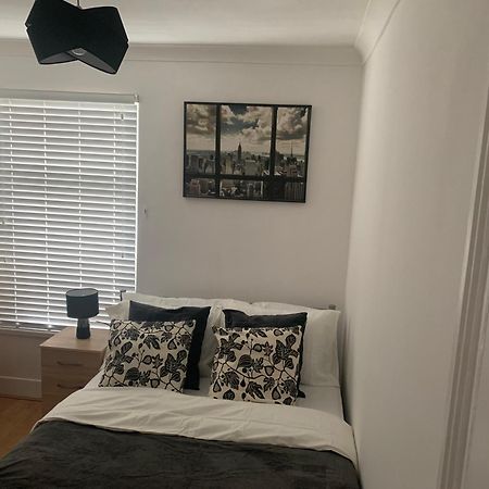Central Stratford Cozy Double Room London Exterior photo