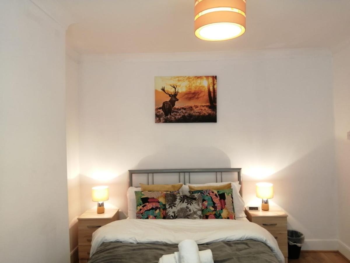 Central Stratford Cozy Double Room London Exterior photo