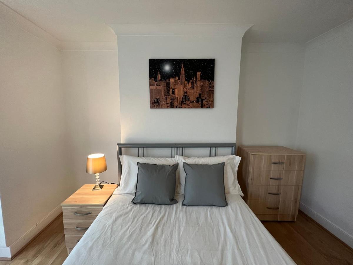 Central Stratford Cozy Double Room London Exterior photo