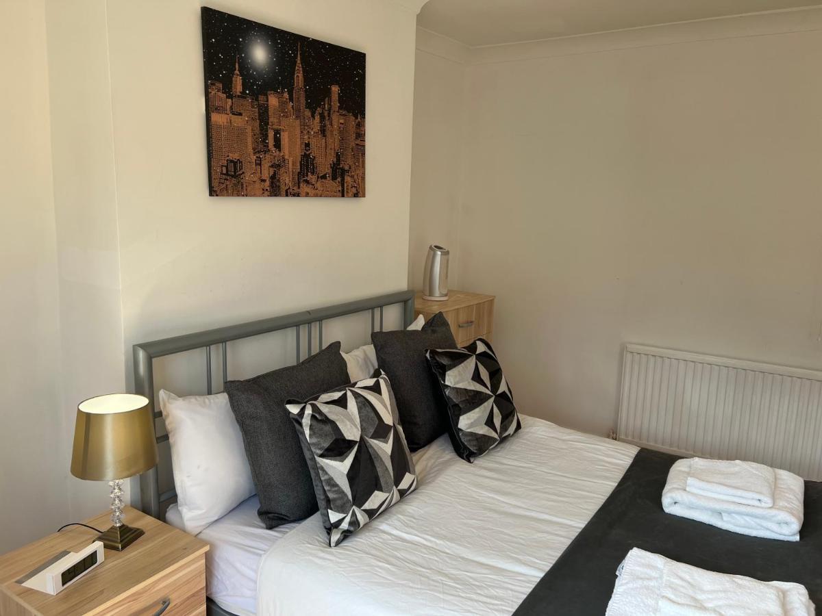 Central Stratford Cozy Double Room London Exterior photo