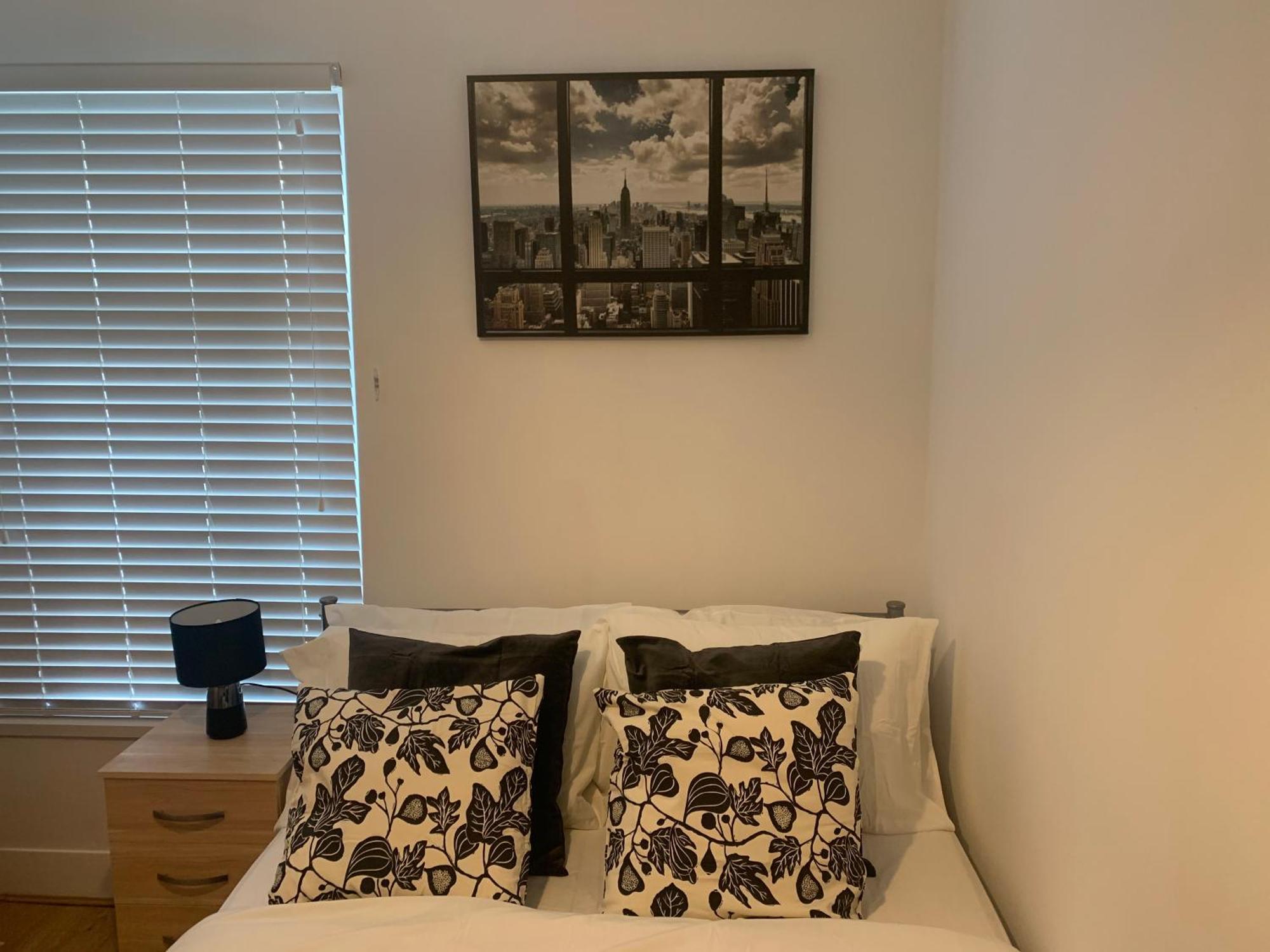 Central Stratford Cozy Double Room London Exterior photo