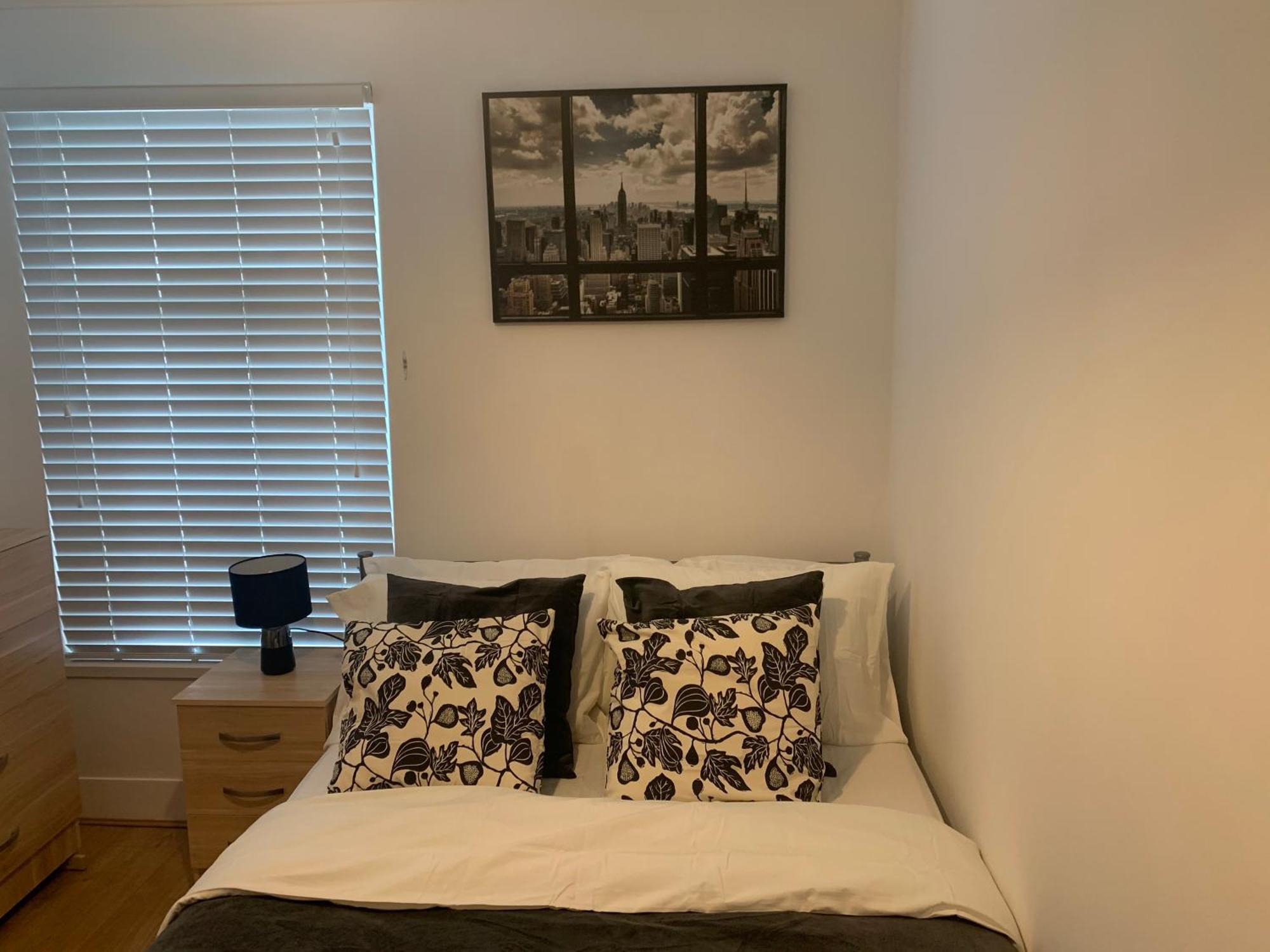 Central Stratford Cozy Double Room London Exterior photo